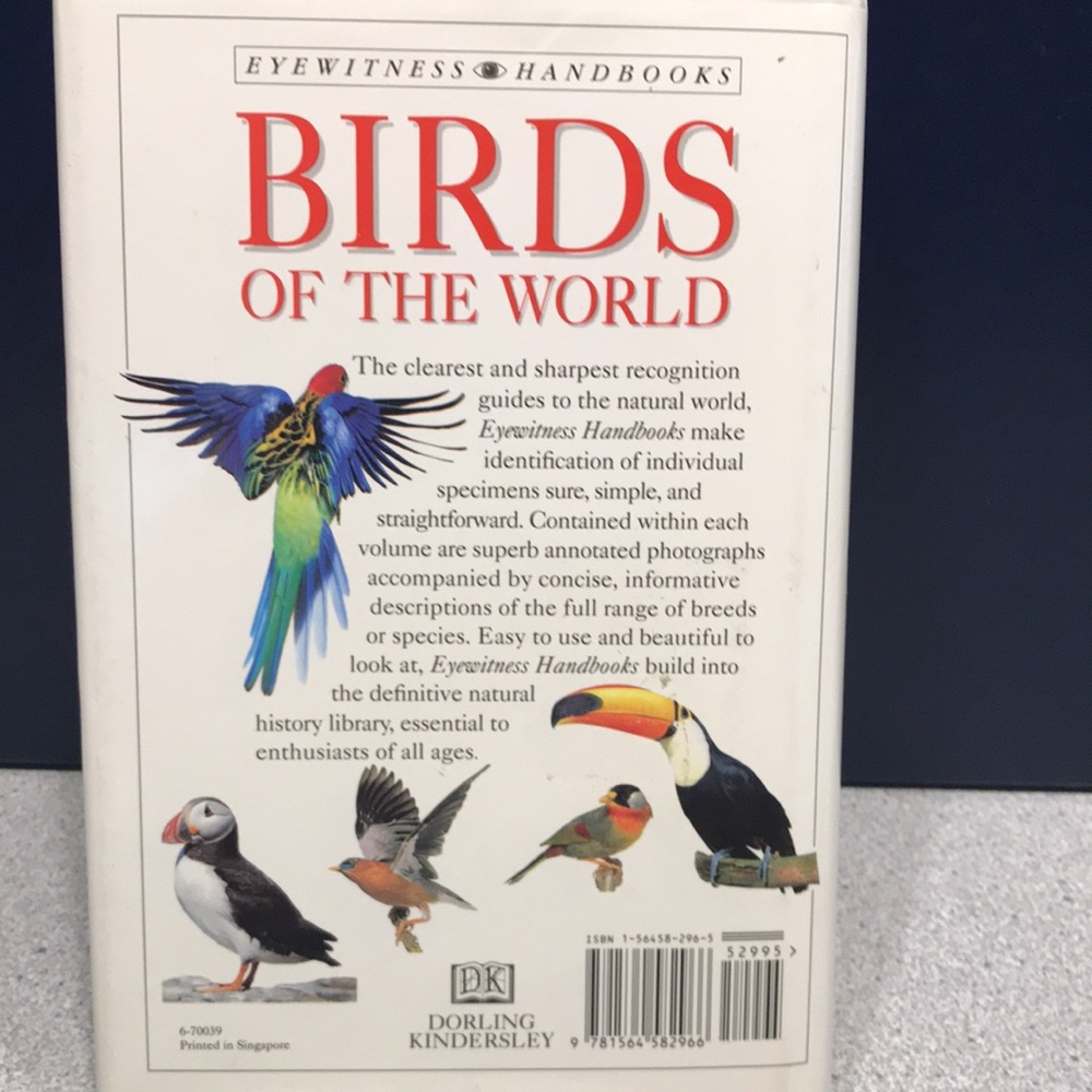 Birds of the World Book. Like New 416 page book. EUC!! - Picture 2 of 4
